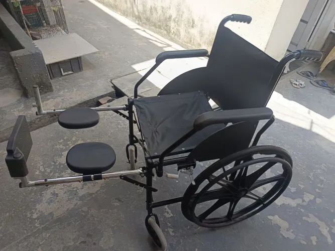 * Cadeira de Rodas Jaguaribe - Ótimo Estado.