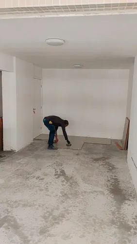 Ladrilheiro com fino acabamento 