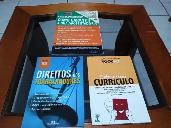 Livros saiba seus Direitos e Currículos