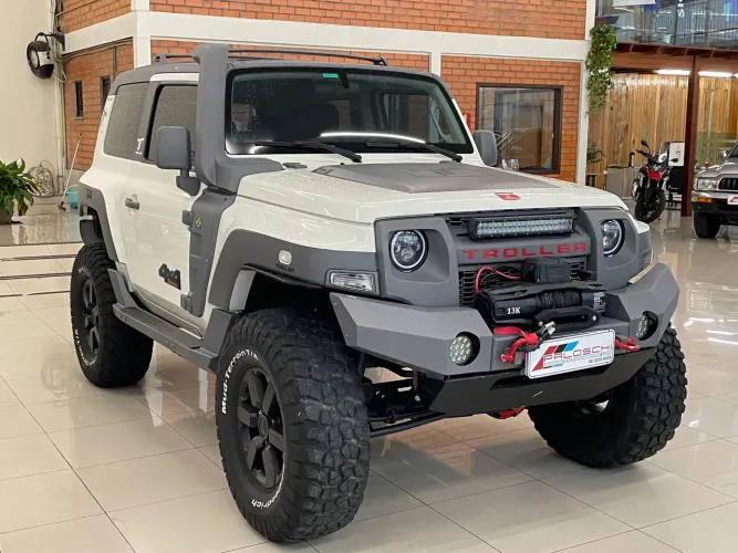 Troller T-4 4X4 3.2 20V TDI Cap. Rígida Diesel 2015