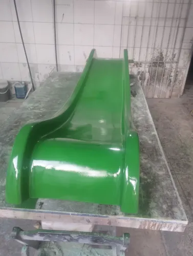 Escorregador Infantil de Fibra Novo