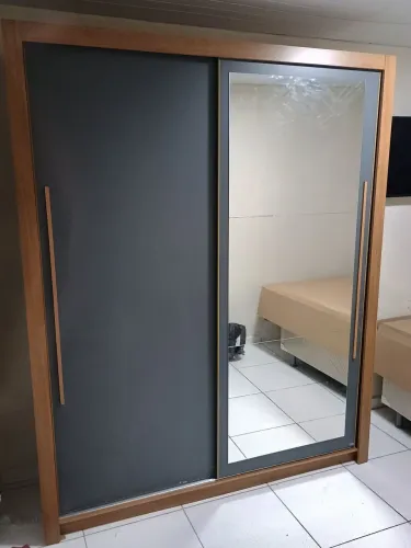Desmontagem e montagem de móveis