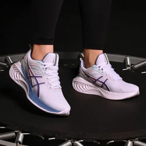 Tênis asics corrida 