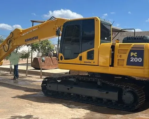 Escavadeira hidráulica Komatsu PC200