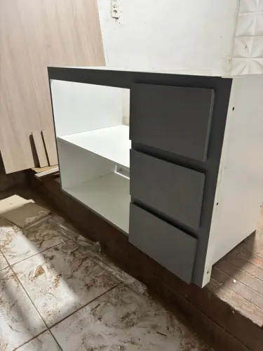 Móvel Organizador Branco com Gavetas Cinza