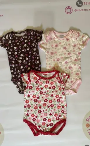 kit 3 bodies Carters e Fisher Price tamanho RN importados (Desapego)