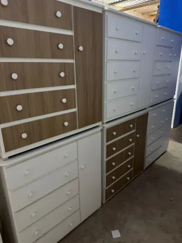 CÔMODA SAPATEIRA COM 5 GAVETAS DISPONÍVEL