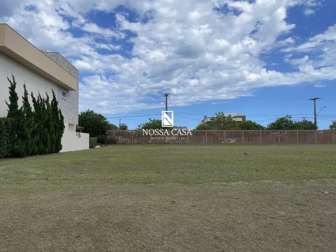 Terreno de alto padrão no condomínio Ilhas Park na praia de Torres/RS.
