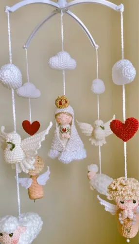 Móbile Artesanal Berço Santa Senhora Anjo Ovelha Divino Espírito Amigurumi Decoração Bebê