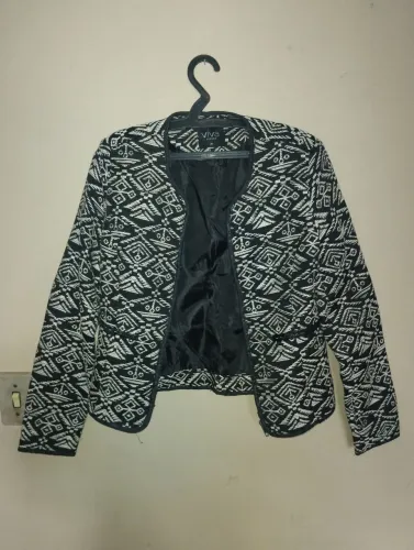 Jaqueta Feminina Estampada. ORIGINAL Viva a Cidade. Tamanho 38.