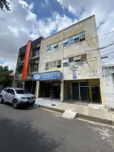 Aluga-se Sala Comercial no Centro 30m²