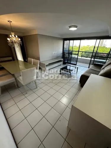 Apartamento de 130m² no bairro da Tamarineira.
