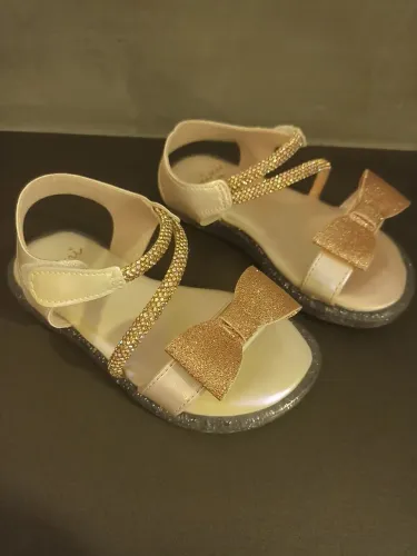 Sandália infantil com led