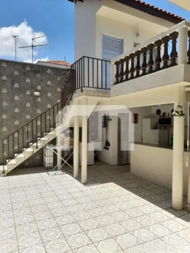 SOBRADO A VENDA NA PATRIARCA de 214 m², 3 dormítórios, 1 suíte e 2 vagas.