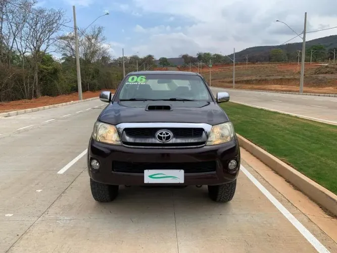 Toyota Hilux CD SRV 4X4 3.0 8V 116cv TB Diesel 2006