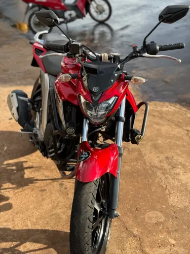 YAMAHA FZ250 20/21 VERMELHA