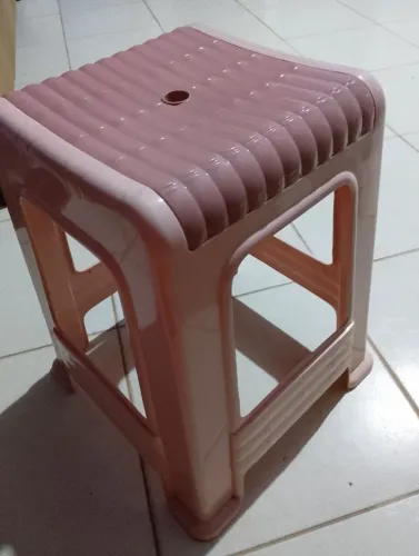 VENDE-SE BANQUINHO