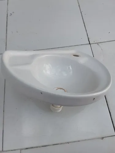 Vendo pia de banheiro nova nunca usada