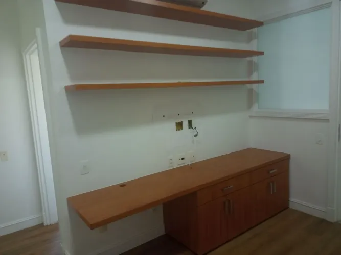 Armário Rack com Prateleiras semi novo
