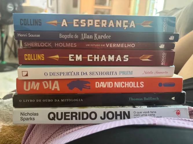 Vendo box de livros variados