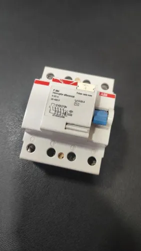 Disjuntor DR Tetrapolar 63A 