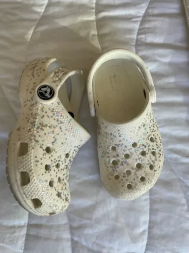 Sandalia Crocs Classic Glitter | Branca