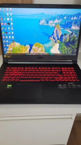 Acer Nitro Core i7 11800h 16gb RAM 512gb SSD 