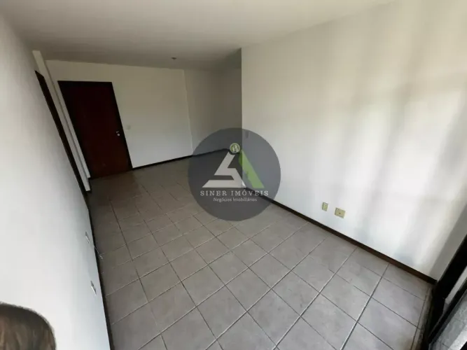 Apartamento para aluguel com 3 quartos localizado no bairro Pechincha, Rio de Janeiro.