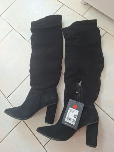 Bota Colcci de camurça