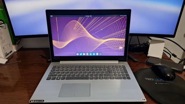 Notebook Lenovo IdeaPad 320 ? i5 7ª geração12GB RAM, SSD e placa de vídeo dedicada 