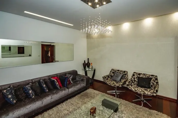 Casa à Venda - Santa Rosa, 3 Quartos, 300 m2