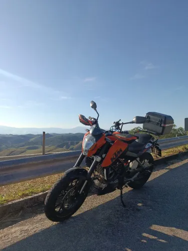 KTM Duke 200 troco por carro