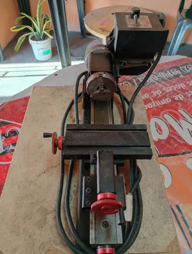 Mini torno mecânico