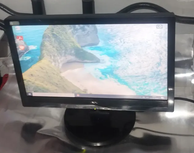 Monitor AOC 16 polegadas
