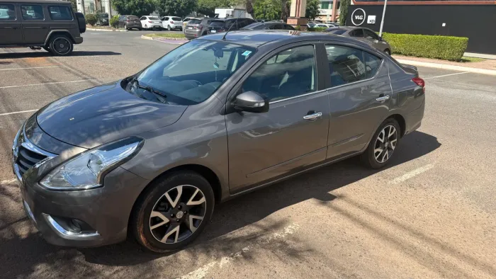 Nissan Versa Unique 1.6 16V Flexstart 4P Aut. 2017