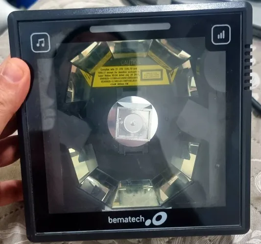 ? LEITOR DE CÓDIGO DE BARRAS DE MESA - BEMATECH