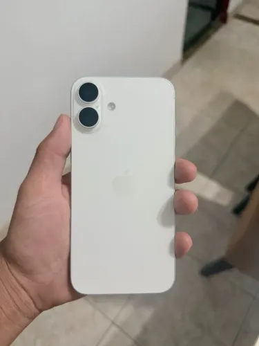 iPhone 16 Plus
