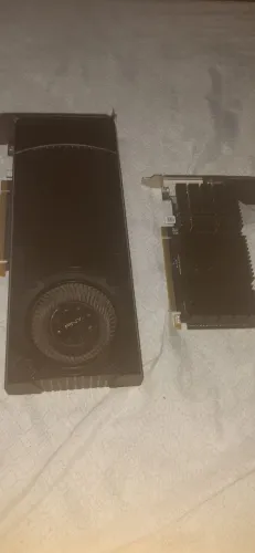 Vendo duas placas de video sem teste gtx 960. 2gb ddr5 . E gt 710 . 2 gb .ddr3