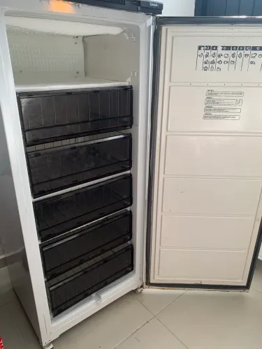 Freezer cônsul 280l