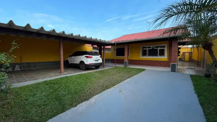 Casa com 3 quartos à Venda, Regina - Itanhaém