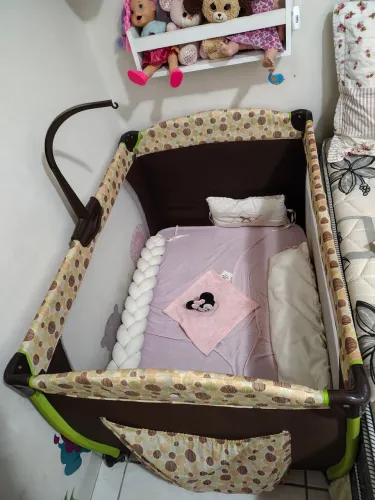 Vende-se mini Berço com colchão
