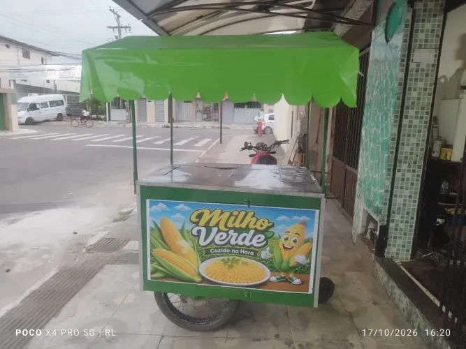 Carrinho de milho verde