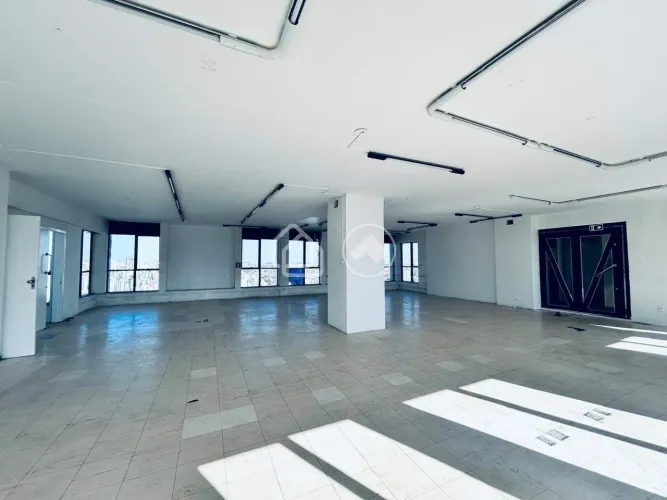 Andar corrido comercial de 160 m² para aluguel no Estoril