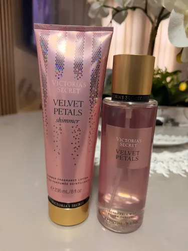 Kit novo Victorias Secret creme hidratante + body sprash