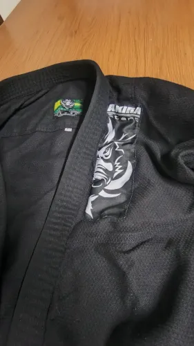 Kimono Akira + Faixa Branca (Tamanho A1)