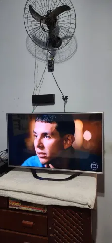 TV LG 42 polegadas não é Smart com 3D integrado aceito cartão entrego