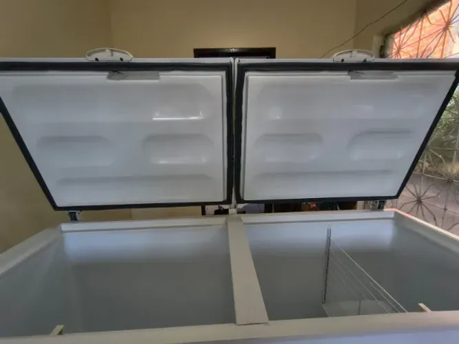 freezer Metalfrio de 546 litros