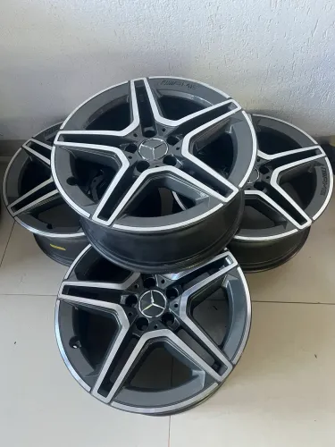 Rodas AMG aro 18