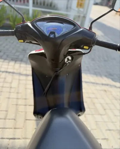BIZ 125 ES