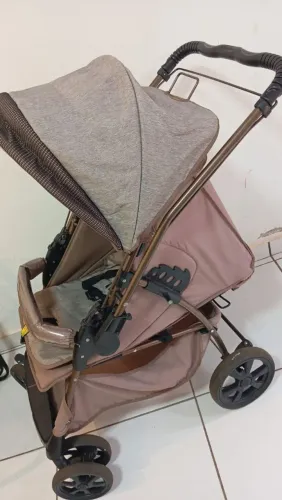 Carrinho de bebe semi novo